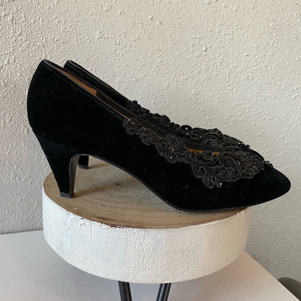 Private Collection Black Suede Dress Heels Size 8.5AA EUC